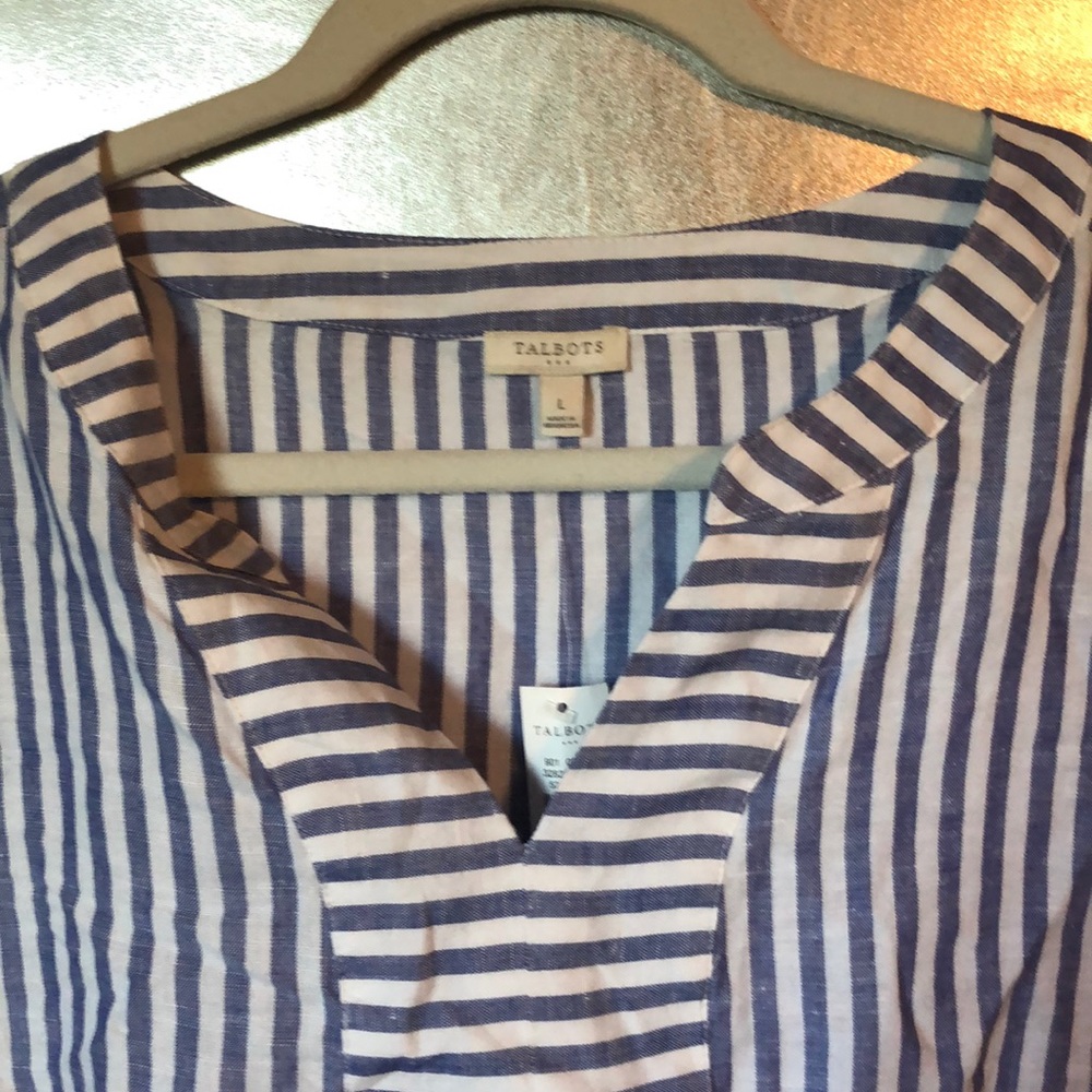 Pretty Blouse! - Picture 2 of 4